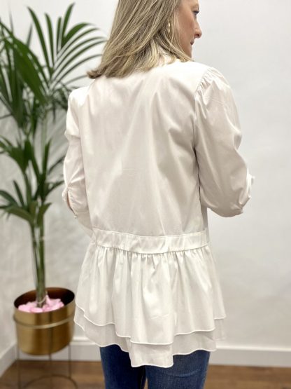 camisa-blanca-mujer-basicos-de-armario-nueva-coleccion-estilo