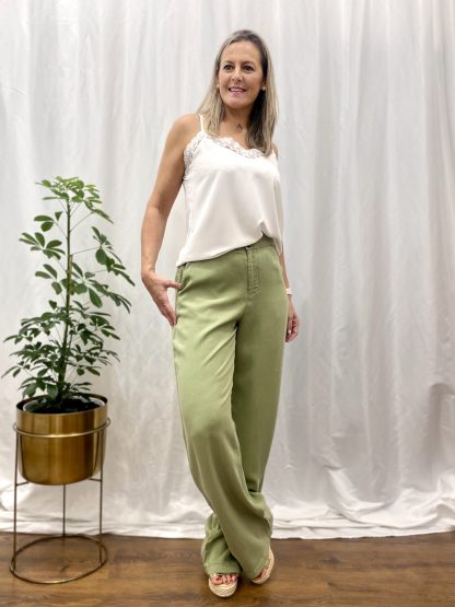 pantalon-largo-mujer-otoño-look-casual-estilo-propio-moda