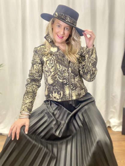 accesorios-de-moda-multimarca-lola-casademunt-mujer-elegante-shopping