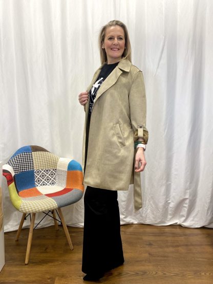 chaquetas-chalecos-casaca-moda-mujer-primavera-Antolina-camel