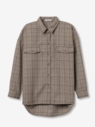 camisa-sobrecamisa-cuadro-pequeño-tonos-verdes-Burdeos-look-casual