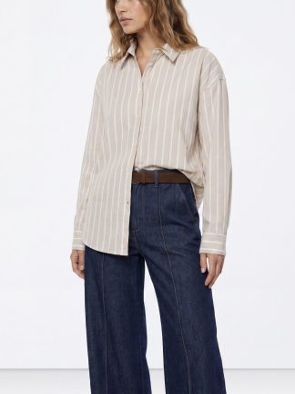 camisa-raya-beige-escote-v