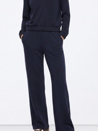 mujer-chándal-bonito-cómodo-sudadera-a-juego