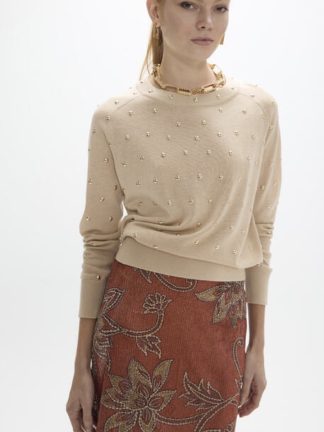 jersey-mujer-Camel-tachas-redondas-cuello-caja